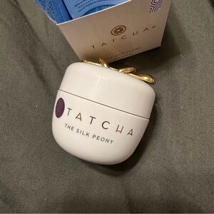 Tatcha The Silk Peony in Elegant Cream Box